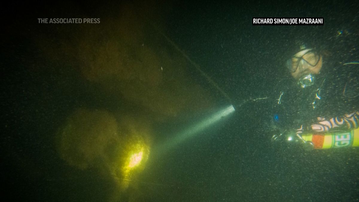 U břehů USA objevili potápěči přes 100 let starou ponorku inspirovanou Vernem